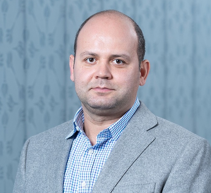 Leonid Peisakhin